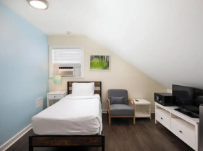 The Southernmost Inn - Adults Only