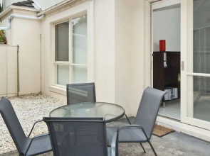 Espresso Apartments - Smart Caulfield Townhouse