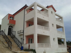 Apartments Ivan