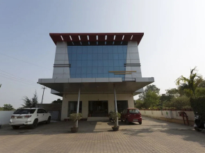 OYO 26795 Hotel Steers 07 Inn