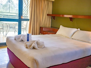 Highlander Hotel & Apartments