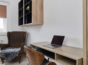 Spacious Apartment by Renters
