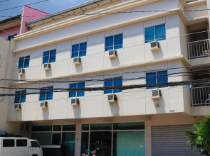 RedDoorz @ Bonifacio St Cebu