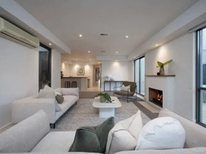 Bayside 4 bed in Sandringham w Spa and Sunset Views