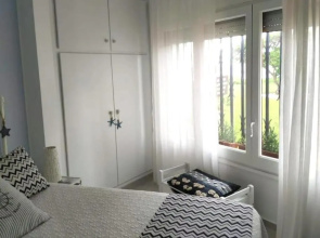 Little Paradise . Apartment in front of the sea