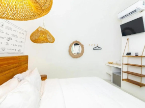 Igloo Beach Lodge