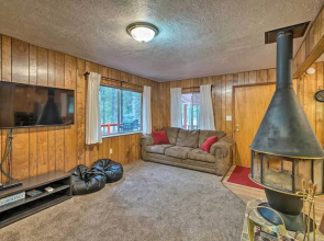 2 Cozy Island Park Cabins w/ Near the Lake!