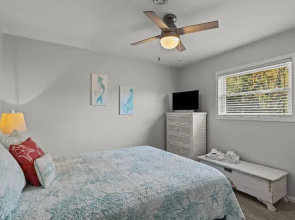 Colorful Emerald Isle Home: Just Steps to Beach!