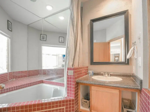 River Bank Lodge 1 Bedroom Apartment by Key to the Rockies