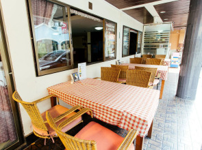 Thipurai Annex Hotel