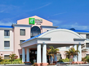 Holiday Inn Express Hotel & Suites Lake Okeechobee by IHG