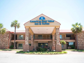 Griffin Inn and Suites