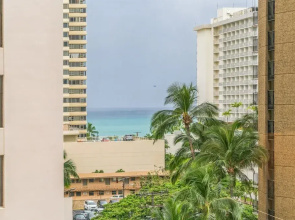 Standard Waikiki Banyan Condo with Mountain View by Koko Resort Vacation Rentals