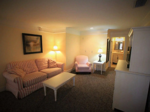The Bayfront Inn