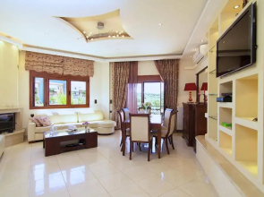Eva & Dimitrios Villas, By ThinkVilla