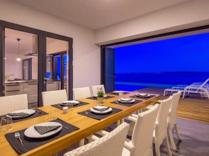 Amazing Home in Kosljun With 4 Bedrooms, Wifi and Private Swimming Pool