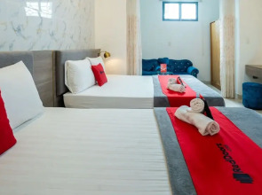 RedDoorz Near Tan Dinh Market 3