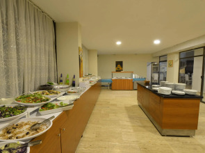 Kaftans City Hotel by RRH&R