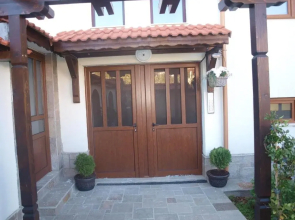 Lili Guest House