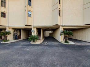 Two bedroom, two and half bath condo walking distance to The Hangout