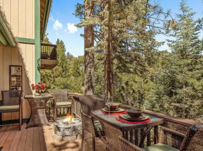 Sutter Ln by Avantstay Beautifully Remodeled Kitchen,4cabin-chic Bedrooms