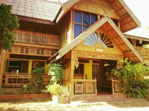 Crossroads house