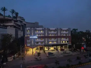 Hotel Opal