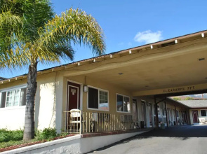 Town and Country Inn