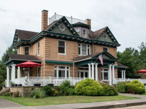Elk River Hotel