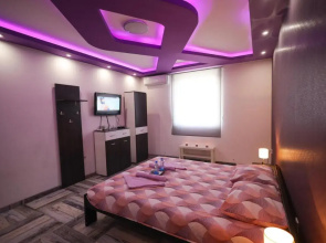 Golden Lux Apartments and Rooms