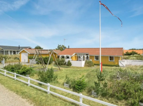 "Yahnozha" - 800m from the sea in NW Jutland