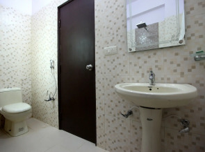 OYO 580 Hotel Airport City