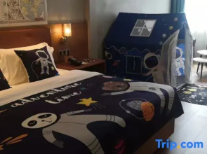 Zhe · Brown Hotel