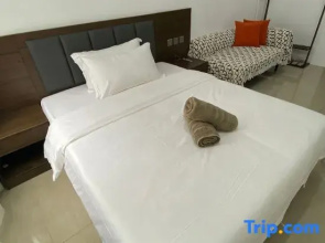 Shore 1 Spacious Smart Home 1003