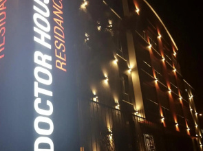 Doctor House Residence