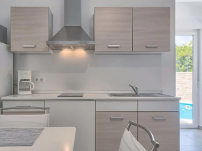 House Lino ?A tinjan