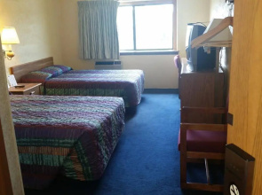Motel 6-Moline, IL