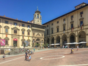 Amazing Apartment in Lucignano With Outdoor Swimming Pool, Wifi and 2 Bedrooms