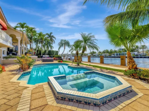 Serenity Villa Water Front