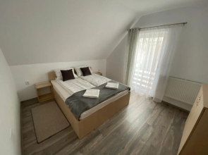 Fenyő Apartman House Ii.