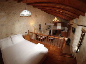 Quaint Holiday Home in Pasalites with Garden near Perama