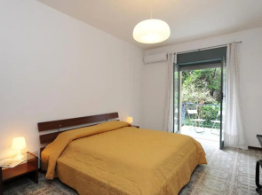 One bedroom appartement at Maiori 50 m away from the beach with furnished balcony and wifi