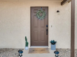 A WAVE FROM IT ALL - Pet & Family Friendly Home with Beautiful Views!