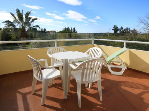 Parque Mourabel, Oasis Village, Pe do Lago