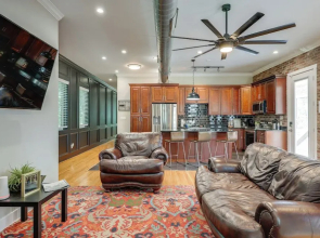 2 Mi to Dtwn San Marcos: Spacious Home w/ Yard!