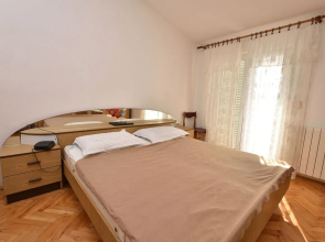 Apartments And Room Mate Mare