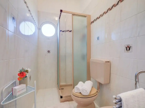 Sofy Apartment- Sea View & Private Parking