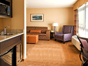 Holiday Inn Express Hotel & Suites Riverport Richmond by IHG