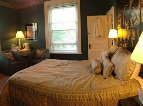 Trinity House Inn