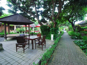 Yulia Beach Inn Kuta